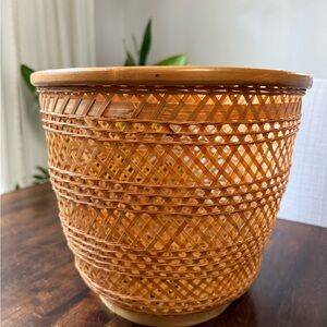 Vintage Handwoven Wicker Basket Rustic Open Weave Decorative Storage 9" Tall
